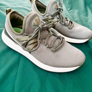 Under Armour UA Breathe Trainer Moss Green